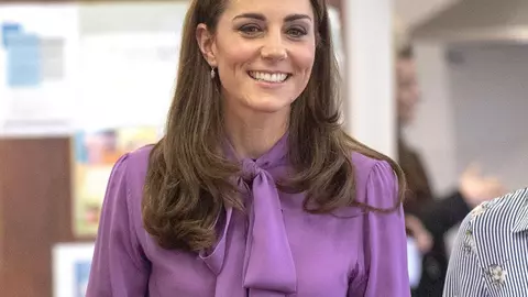 Kate Middleton, într-o ținută controversată: are sau nu cămașă pusă cu fața-n spate?