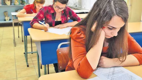 Simulare Evaluare Națională 2019. Ce subiecte au primit la matematică elevii claselor a VII-a și a VIII-a. Bareme de corectare