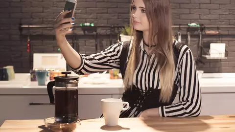 O persoană dintr-o sută suferă de narcisism. Tu poți fi una dintre ele. Iată semnele!