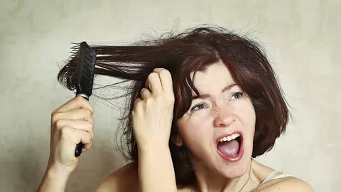 Trucuri pentru a preveni încurcarea părului