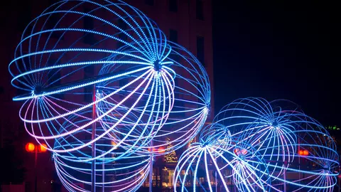 Când are loc Spotlight, festivalul Internațional al Luminii din București? Programul complet