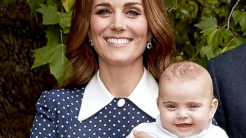 Prințul Louis împlinește 1 an. Reprezentanții Casei Regale Britanice au publicat un portret al micuțului, tradiție respectată și în cazul Prințului George și Prințesei Charlotte
