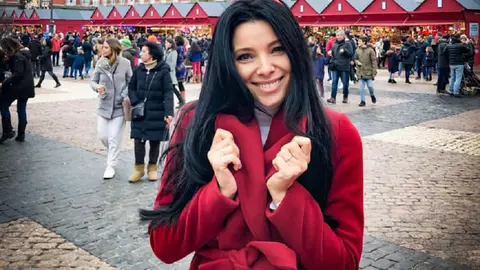 Cum arată sora Corinei Caragea? Nu este celebră, dar este la fel de frumoasă