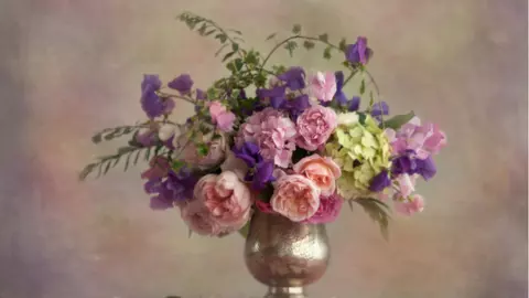 Iată cum se îngrijesc florile în vază