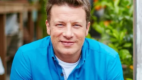 Jamie Oliver, în faliment. Adevăratul motiv pentru care a închis 22 de restaurante din Marea Britanie