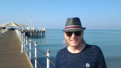 Mihai Constantinescu, în stare critică. Artistul a fost dus de urgență la spital
