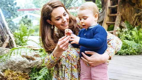 Prințul Louis a făcut primii pași. Imaginile care înduioșează și cele mai dure caractere