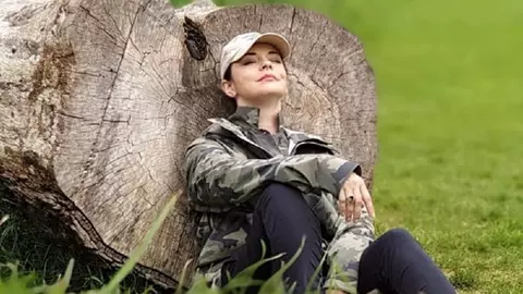Andreea Marin: "Am renunţat la oameni la care țineam, dar care nu trebuiau să rămână alături de mine"