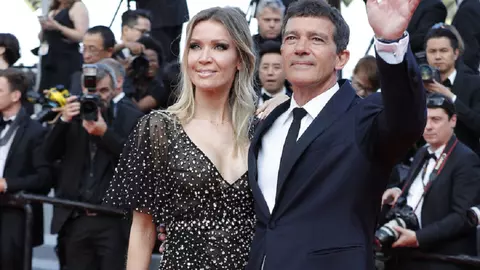 Iubita lui Antonio Banderas a strălucit pe covorul roșu de la Cannes. A atras toate privirile cu ținuta ei!
