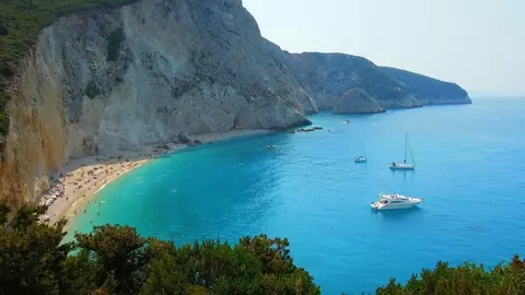 Tarife atractive la vacanțele cu avion în Lefkada!