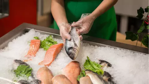 Alertă alimentară în România! Pește contaminat cu mercur și plumb pe masa românilor