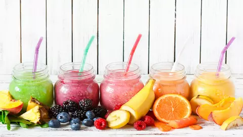 Ce alegi dintre suc și smoothie?