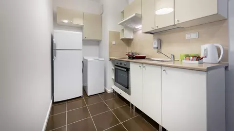 Cum să-ți organizezi eficient o bucătărie de mici dimensiuni