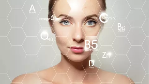 Iată care sunt vitaminele și mineralele care te ajută să lupți cu acneea