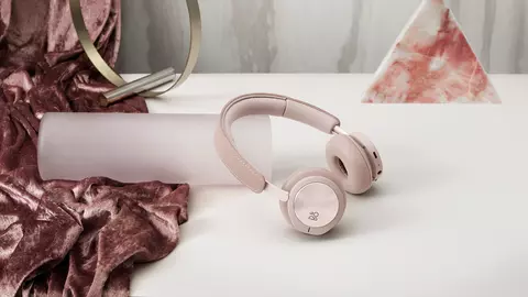 Obsedată de un sunet bun? Iată un gadget de top într-o nuanță chic