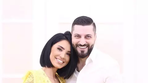 Adelina Pestrițu s-a căsătorit civil! Ce rochie a purtat vedeta TV