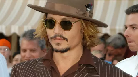 Cum arată fiica lui Johnny Depp? Este copia fidelă a mamei sale, cântăreața Vanessa Paradis