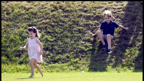 Kate Middleton dezvăluie tradiția de la care nu se abate Regina când o vizitează strănepoții ei