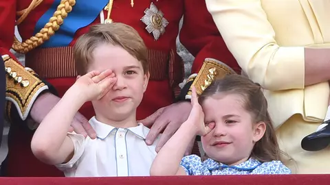 Prințul George și Prințesa Charlotte își vor petrece vacanța de vară împreună cu Regina Elisabeta a II-a. Micuții vor avea parte de activități inedite