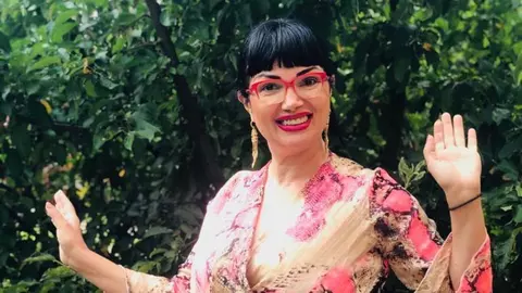 Ozana Barabancea, în costum de baie. Cum arată vedeta TV după ce a slăbit 60 de kg
