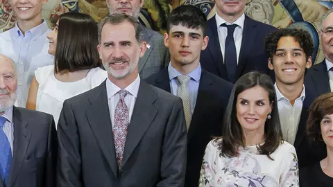 Regina Letizia, într-o rochie roz în valoare de doar 500 de lei!