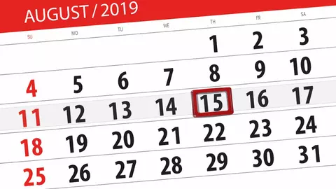 Zile libere august 2019. Când ar putea avea bugetarii o minivacanță