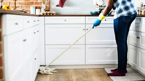 5 trucuri utile pentru a curăța casa mai repede și mai eficient