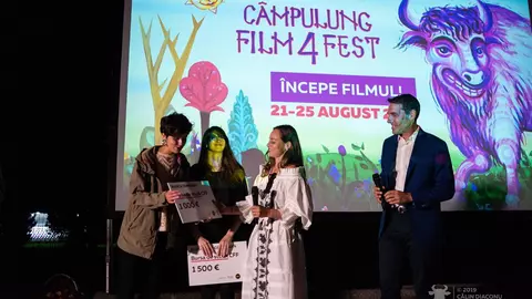 Alina-Maria de Roumanie, soția fostului Principe Nicolae, apariție de excepție la Câmpulung Film Fest