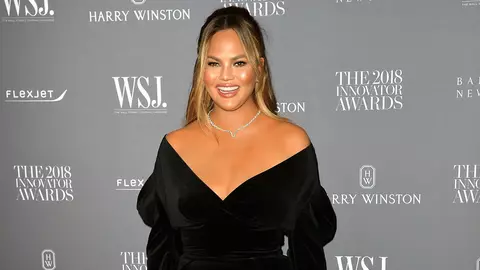 Chrissy Teigen s-a luptat cu depresia postnatală