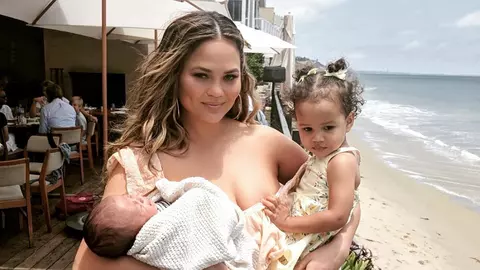 Modelul Chrissy Teigen nu exclude posibilitatea unui al treilea copil