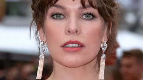 Milla Jovovich, din nou însărcinată la 43 de ani. Va deveni mamă pentru a treia oară