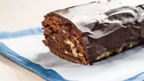 Rulada cu cacao, perfectă pentru cafeaua dimineții