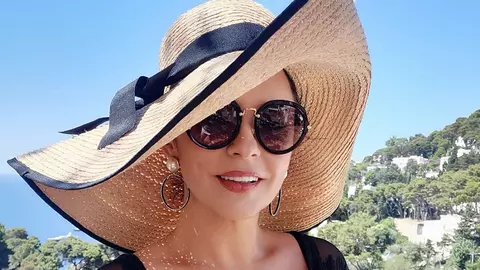 Andreea Marin în costum de baie la 44 de ani! Cât de bine arată vedeta TV