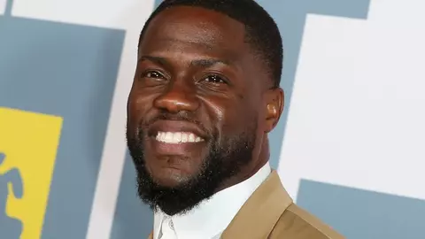 Kevin Hart, de urgență la spital. Mașina în care se afla s-a răsturnat!