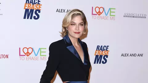 Este de nerecunoscut! Cum arată Selma Blair după ce a început tratamentul împotriva sclerozei multiple?