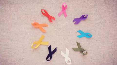 10 vedete care au câștigat lupta împotriva cancerului