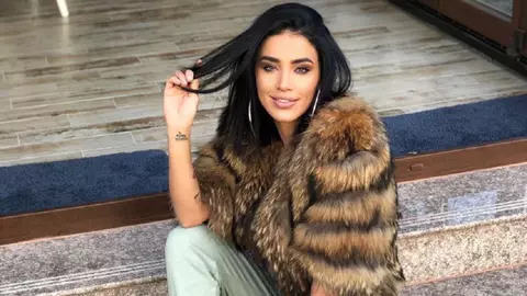 Adelina Pestrițu, cea mai sexy nașă! Ținuta de la petrecere i s-a potrivit perfect!