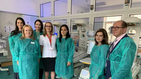 Medicii de la Spitalul Universitar de Urgență Elias și clienții Libris se alătură campaniei Salvați Copiii de combatere a mortalității infantile