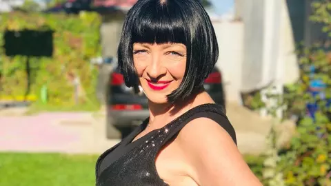 Neti Sandu, despre operațiile estetice: „Mă uit în oglindă și aș prefera să nu am riduri''