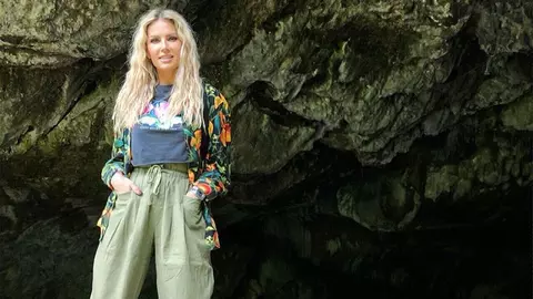 Andreea Bănică și-a pierdut ambii părinți când avea doar 23 de ani. Mesajul îndurerat al artistei: „Mă doare că nu și-au cunoscut nepoțeii''