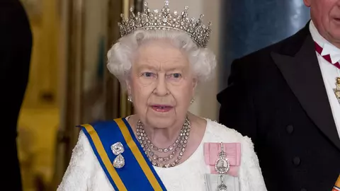 Diamantele reginei Elisabeta a II-a aveau o strălucire aparte. Cu ce își curăța regina bijuteriile