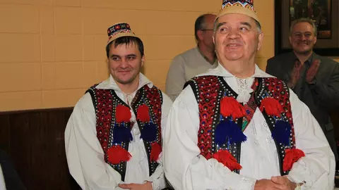 Vi-i mai amintiți pe Frații Petreuș? Cine sunt urmașii celebrilor rapsozi de pe Valea Izei