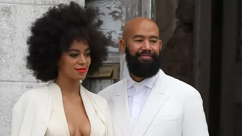 Sora lui Beyonce, artista Solange Knowles, a divorțat de soțul ei, Alan Ferguson