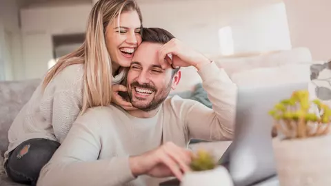 Cadoul inspirat pentru el, fără să fie o ocazie specială - surprinde-ți mereu partenerul