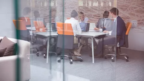 Studiu eJobs: Românii vor să-și schimbe jobul până la finalul anului – 5 din 10 au aplicat pentru un nou loc de muncă în ultima lună