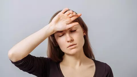 Ce legătură există între sistemul muscular și emoții? Uite ce semnale transmite corpul atunci când există probleme emoționale