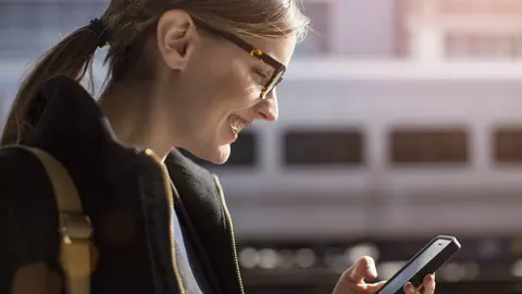Viața cu #ZeroGriji. Fă-ți o favoare și scapă de frica plăților pe telefon