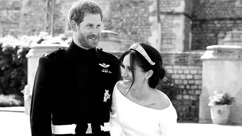 Felicitarea de Crăciun a lui Meghan Markle și a prințului Harry este adorabilă! Fiul lor Archie se află în centru!
