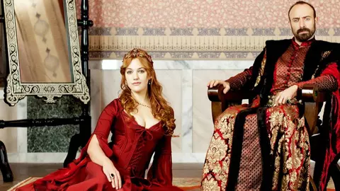 Cum arată acum Hurrem din serialul turcesc „Suleyman Magnificul''? Cea mai sexy apariție de la Cannes