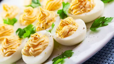 10 rețete de ouă umplute
